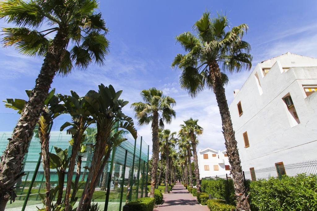 Апартаменты Sunflat Holidays Paradise Punta Prima Ла-Пинеда Экстерьер фото